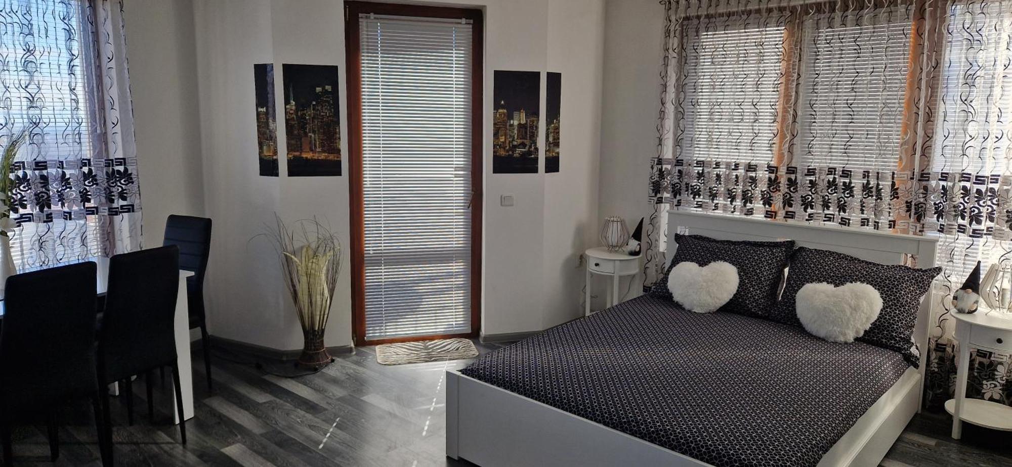Black And White Apartment Karlovo Exteriér fotografie