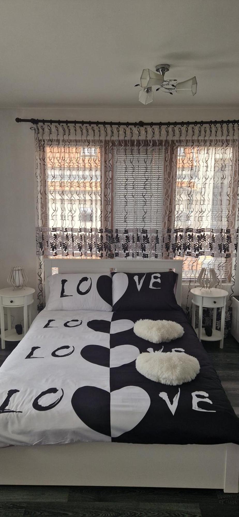 Black And White Apartment Karlovo Exteriér fotografie
